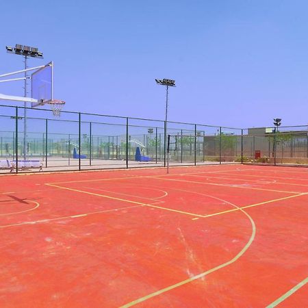 Tolip Gardens Hotel Kairo Eksteriør billede Basketball court