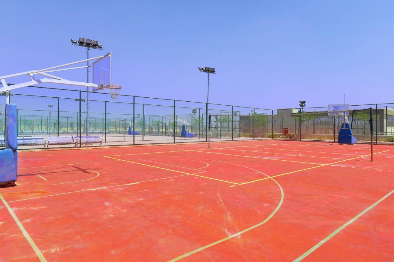 Tolip Gardens Hotel Kairo Eksteriør billede Basketball court
