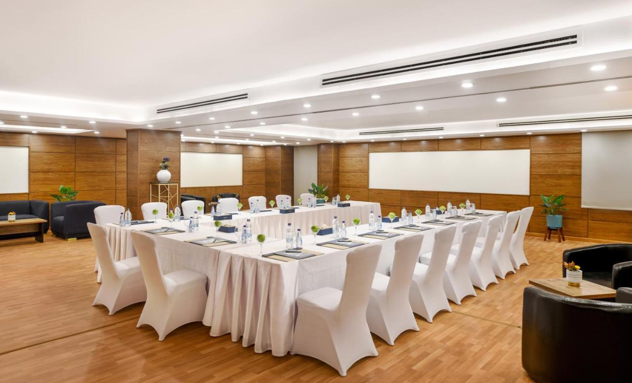 Tolip Gardens Hotel Kairo Eksteriør billede Meeting room at the hotel